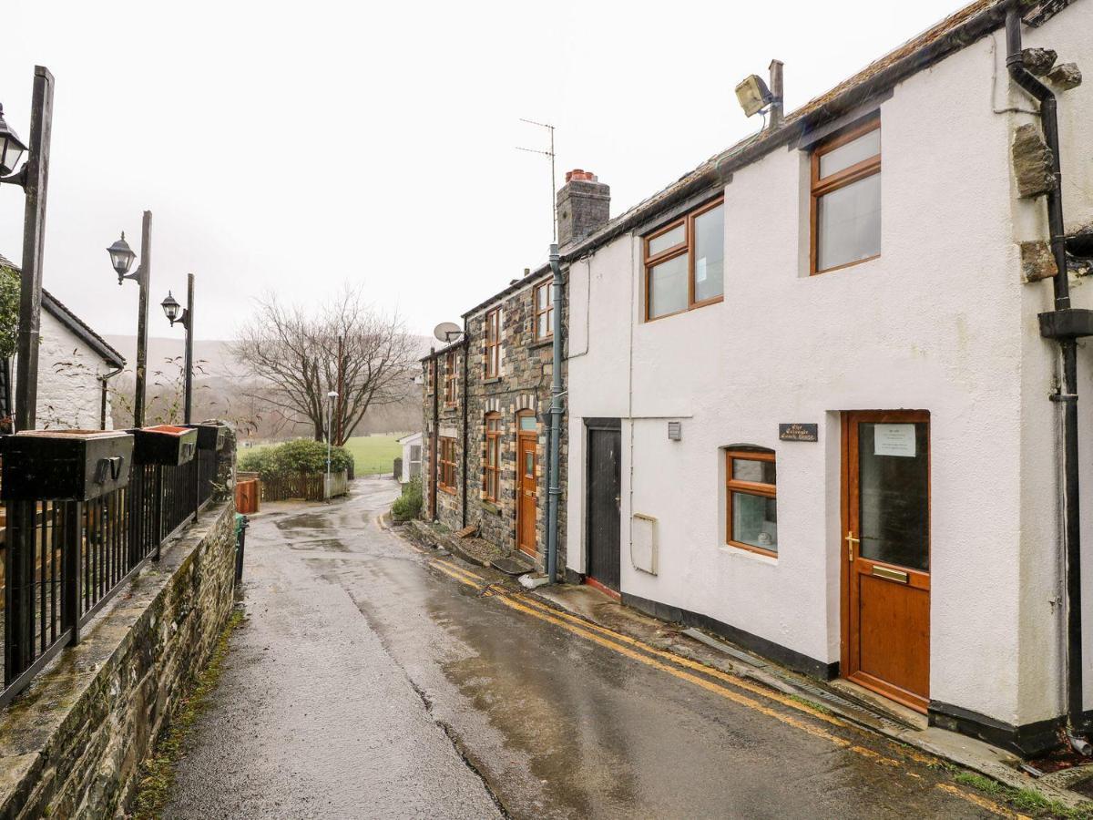 Triangle Inn Coachouse Rhayader Bagian luar foto